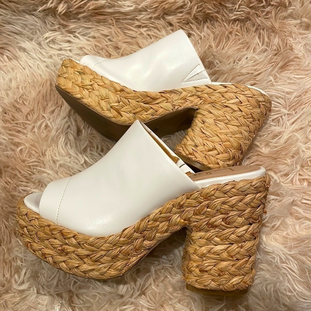 LULUS | Chunky Boho White Rattan 4 Inch Wedges Platforms | Size 7.5 Women’s